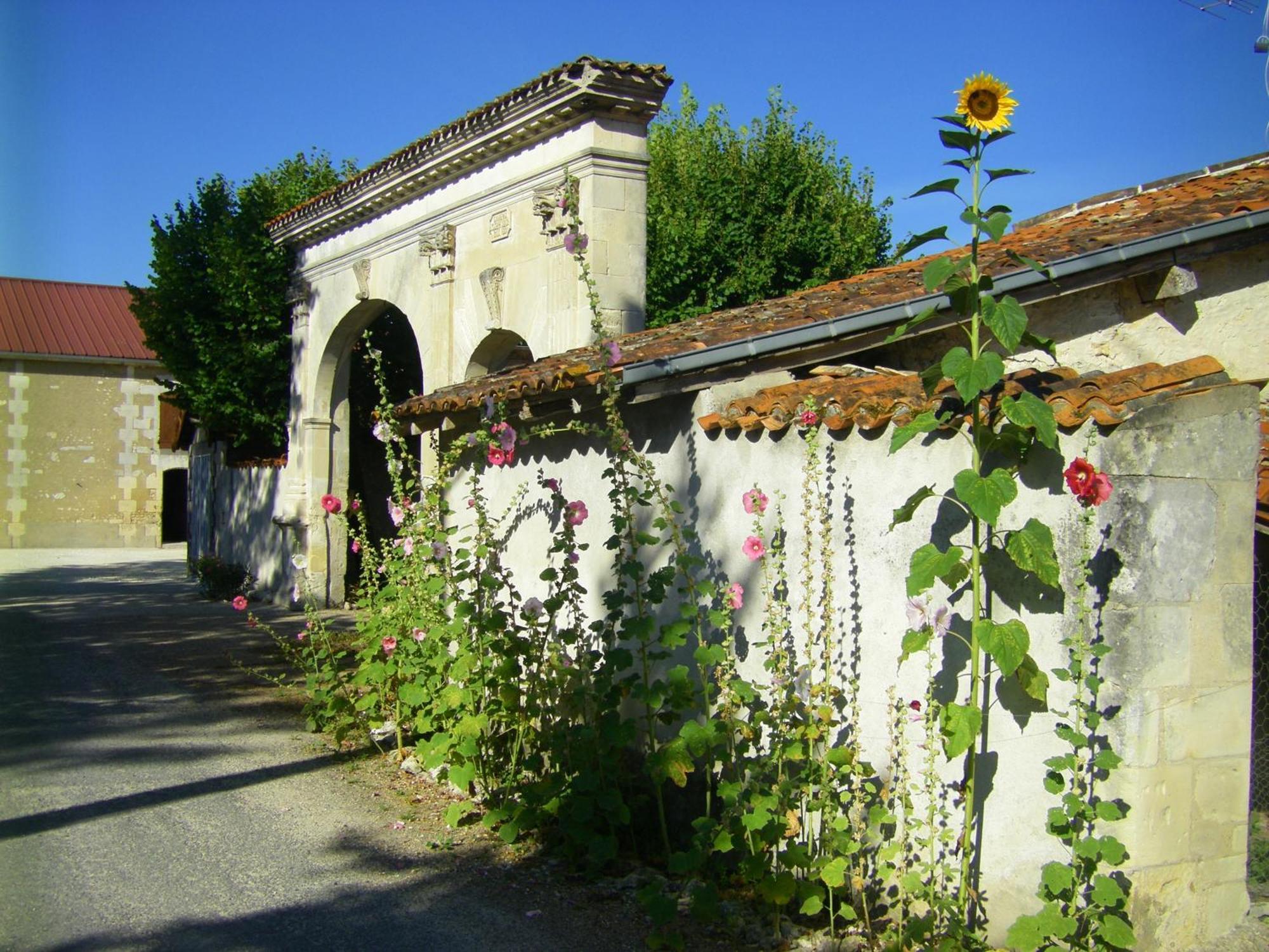 Chambre D'Hotes Clos Des Pierres Blanches Brie-sous-Archiac ภายนอก รูปภาพ